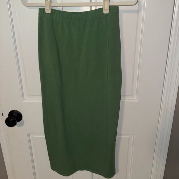 REFORMATION FOSTER KNIT TWO PIECE, BOTTLE GREEN, SMALL IN TOP AND SKIRT - Picture 6 of 7